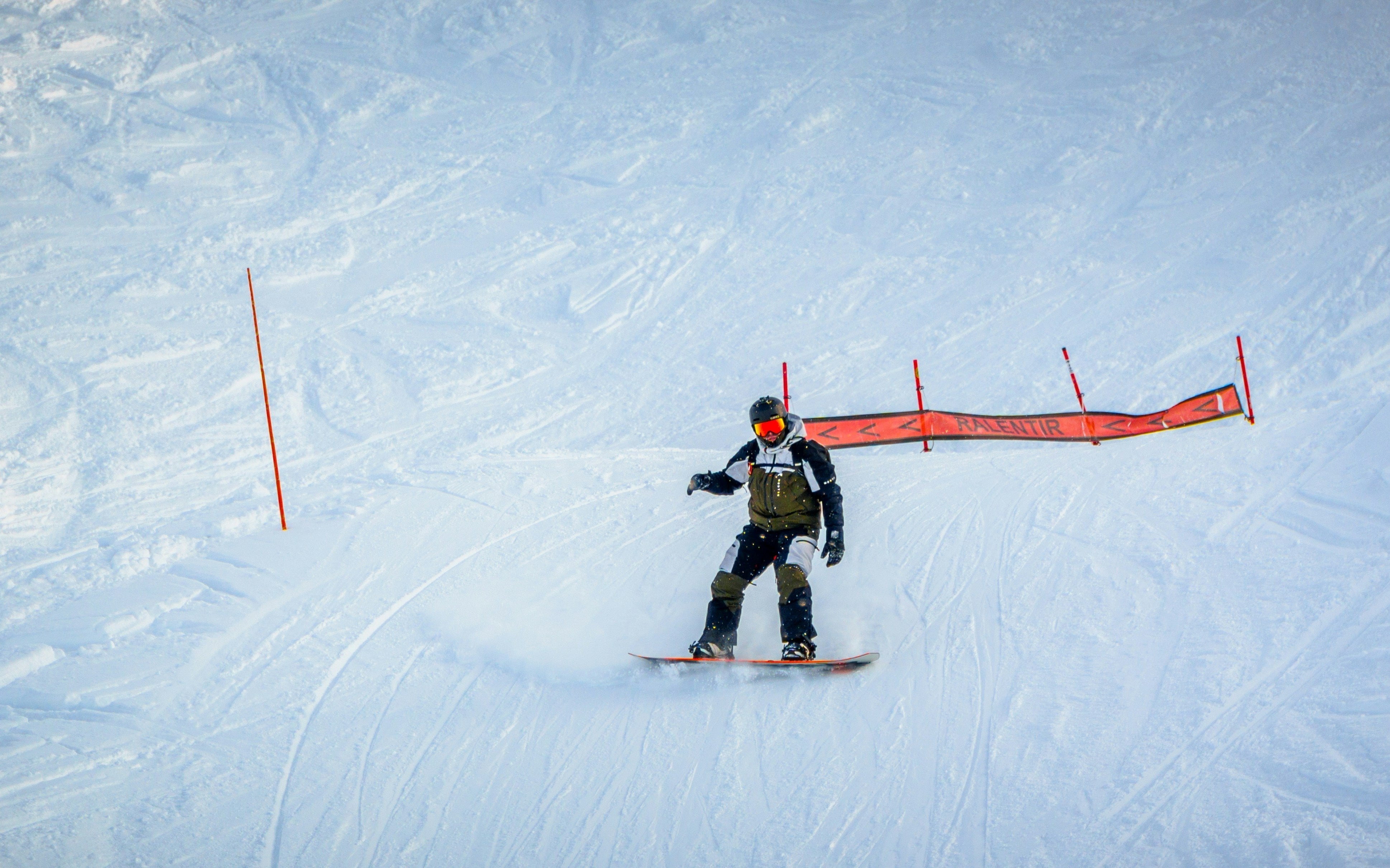 Snowboarding Knee Pain: Causes and How to Train Around It
