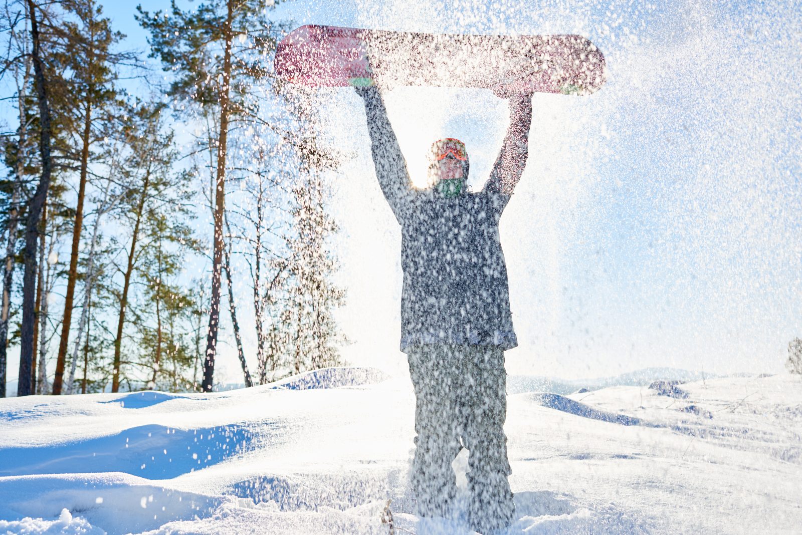 Snowboarder in snow 562451