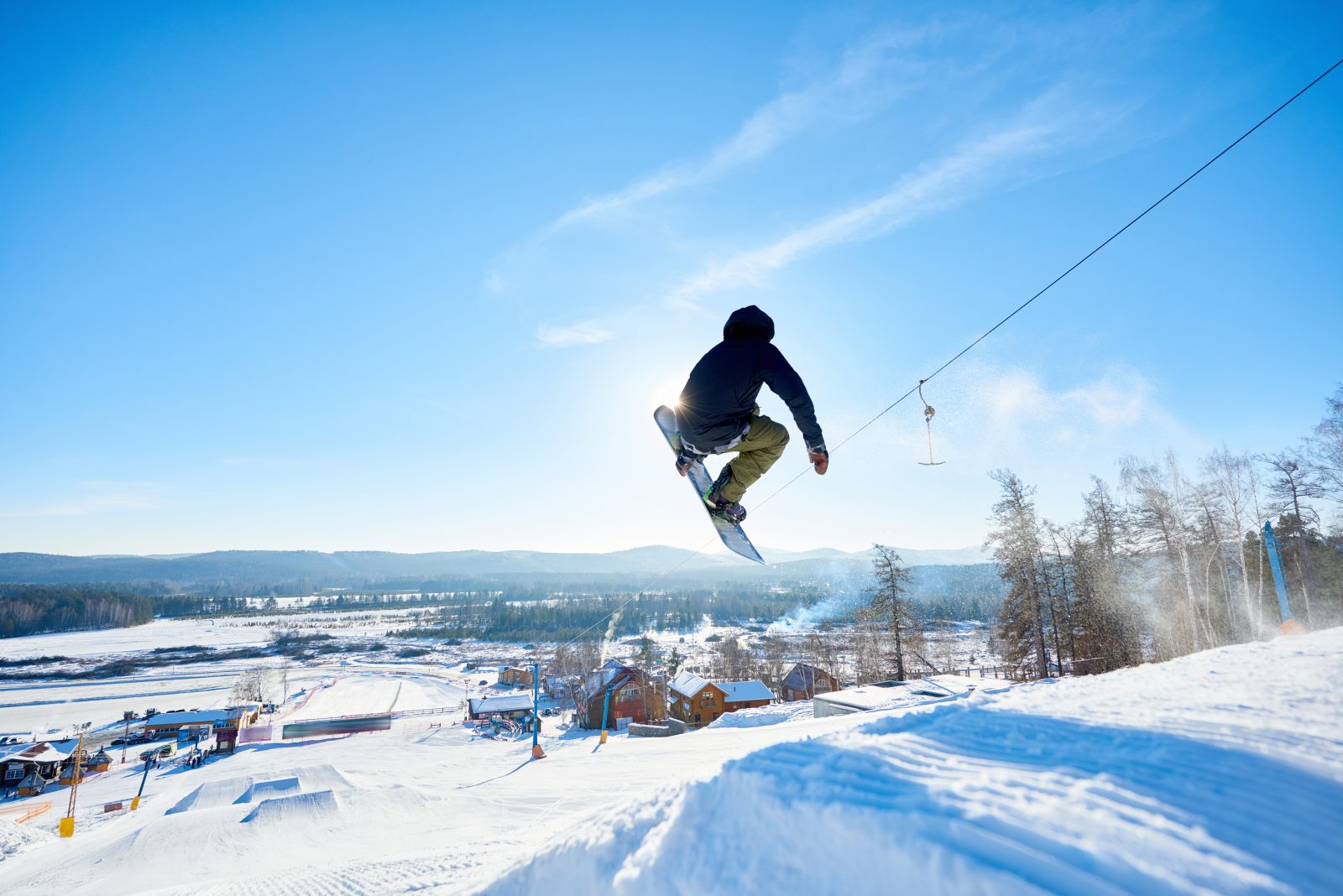 Snowboarder doing stunts 562576